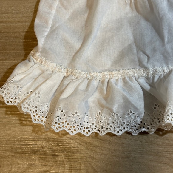 Christian Dior Baby Top 2T White Lace Ruffle Eyelet Trim Vintage - Picture 5 of 9